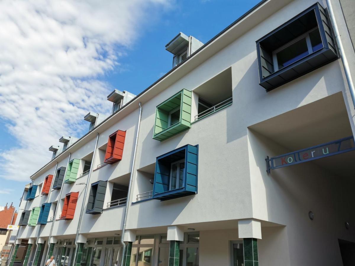 Antracit Apartman - Free Parking Pecs Exterior photo